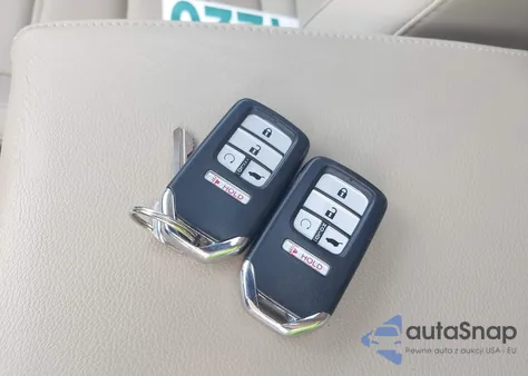 2017 Honda Cr-V Touring z USA, uszkodzony, nr VIN 5J6RW2H91HL068283